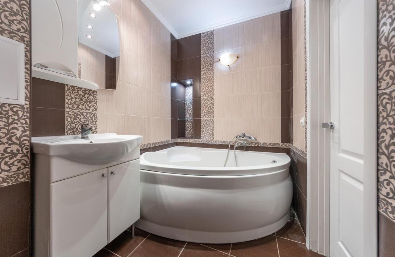 Большая 3 Комнатная На Осокорках Гмирі 2 Kyiv Exterior photo