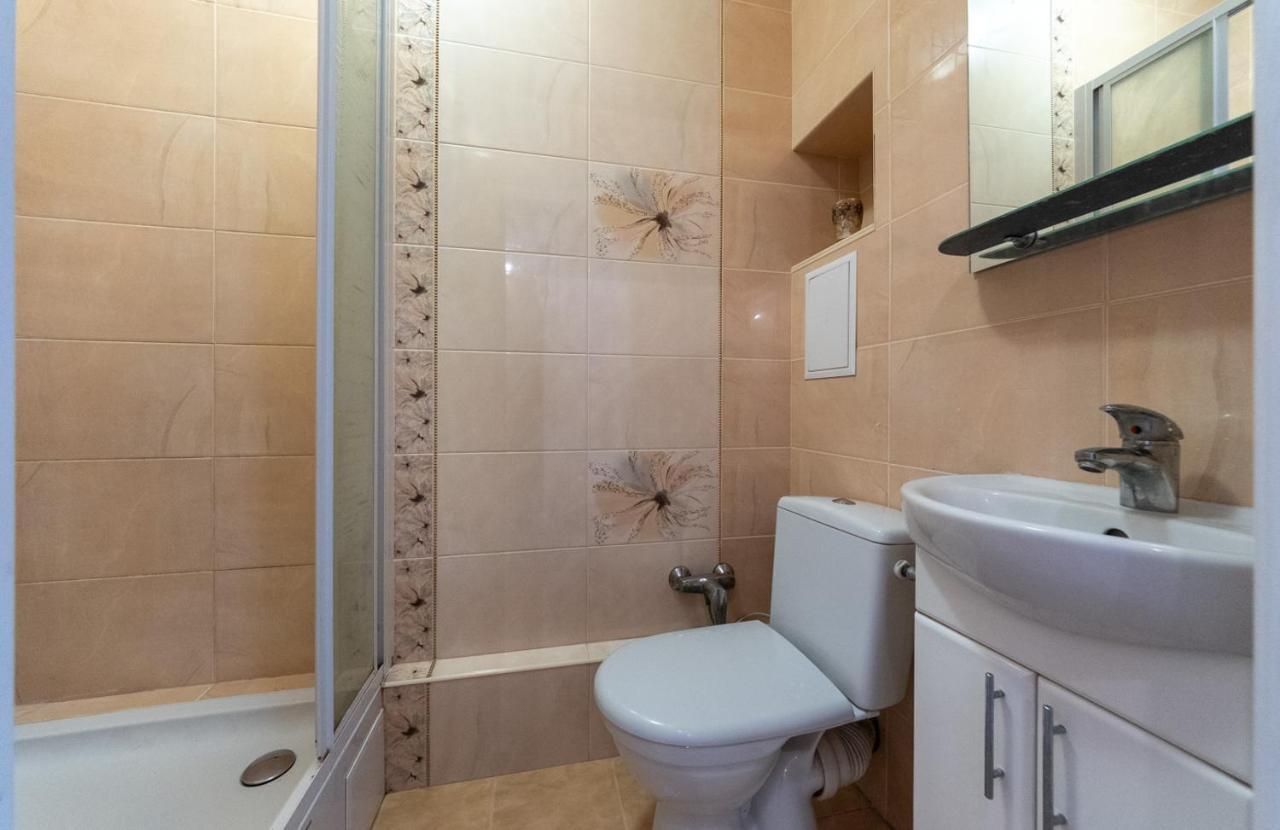 Большая 3 Комнатная На Осокорках Гмирі 2 Kyiv Exterior photo